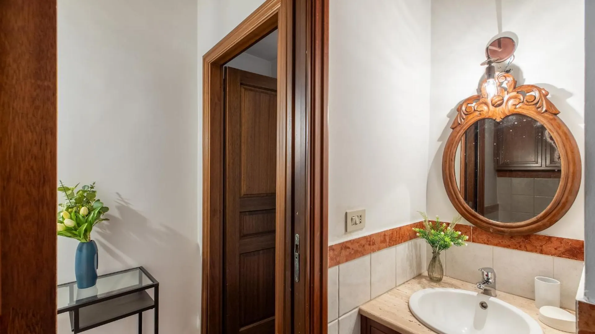 Iflat Classic And Contemporary Home Rome Apartment