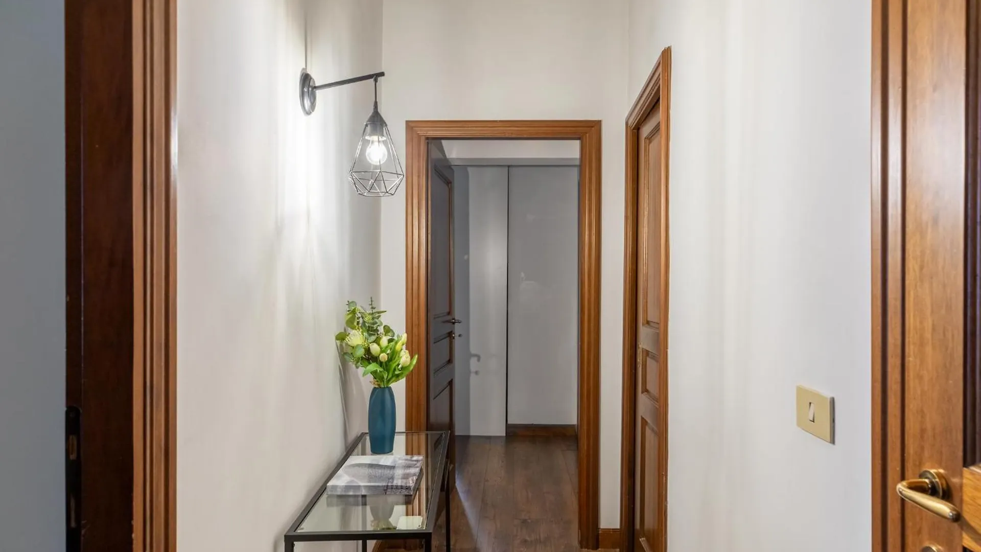 Iflat Classic And Contemporary Home Rome Italy