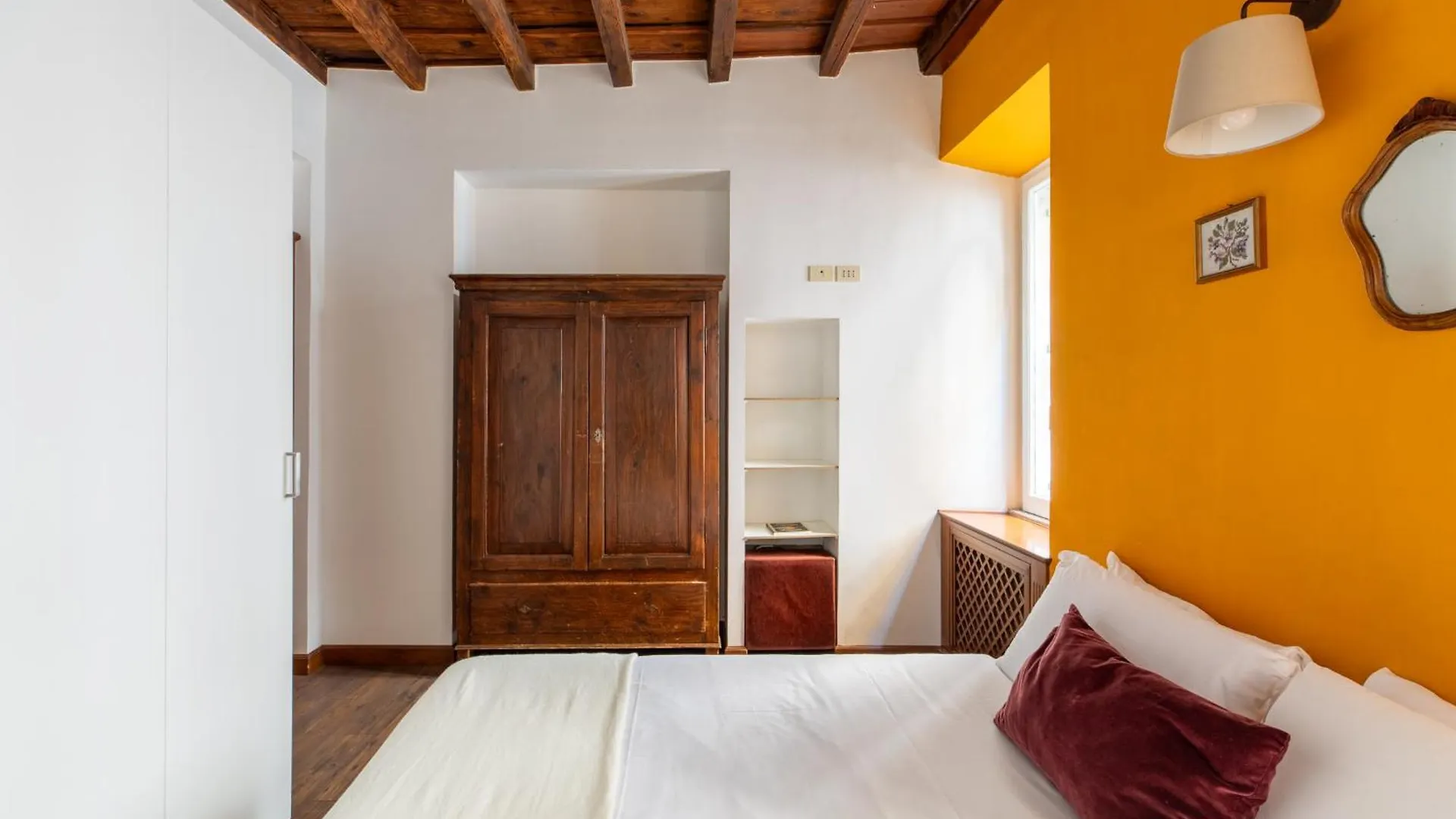 Apartment Iflat Classic And Contemporary Home Rome Italy