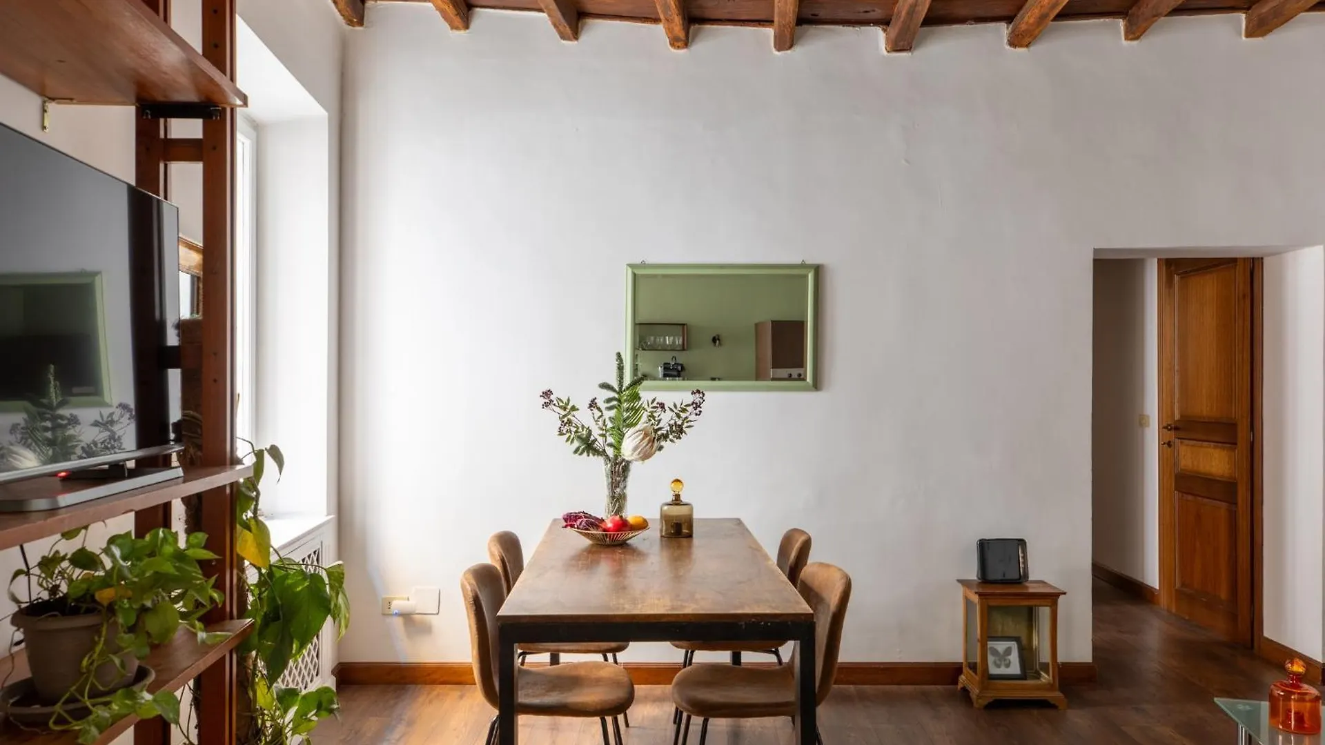 Iflat Classic And Contemporary Home Rome Italy